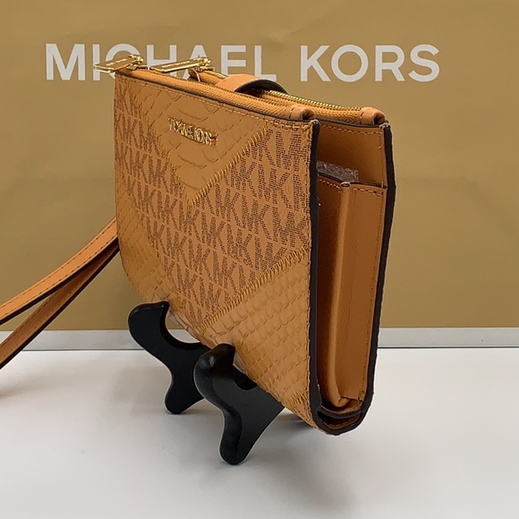 MICHAEL KORS
CIDER MULTI
LG DOUBLE ZIP WRISTLET 
Crocodile Leather Snakeskin - Picture 6 of 14